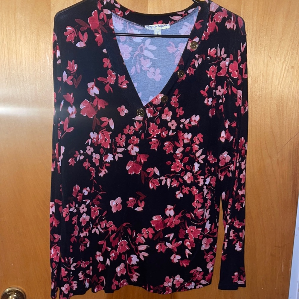 Flower long sleeve womens top size L with buttons